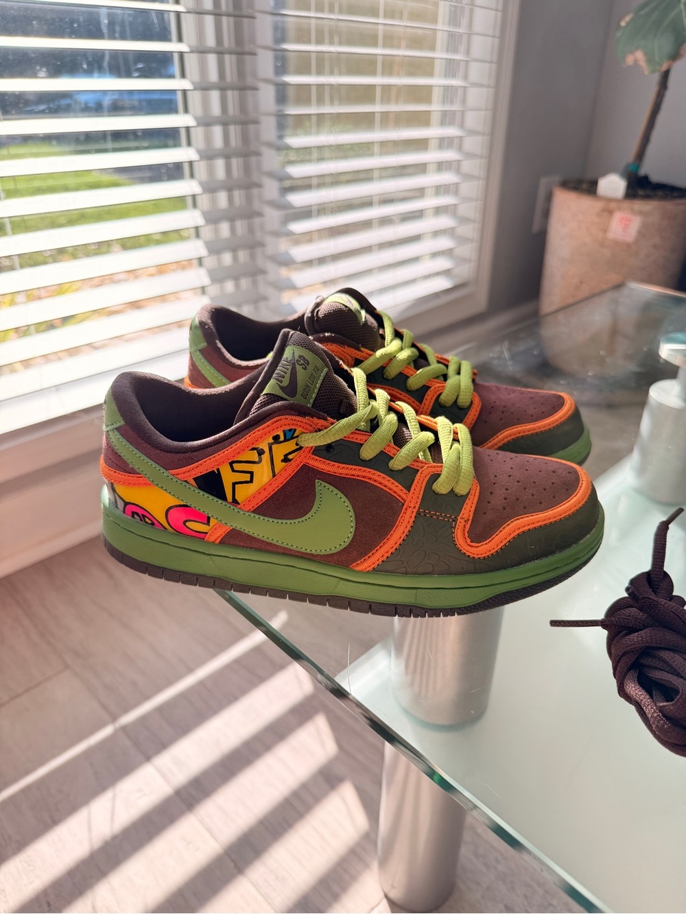Nike Brown, Orange & Lime Green Low-Top Sneakers - Picture 1 of 9